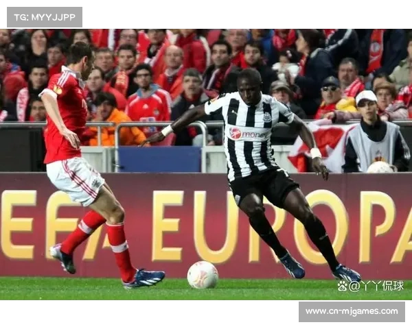 纽卡斯尔联主场强势取胜 三球完封本菲卡展现欧冠统治力